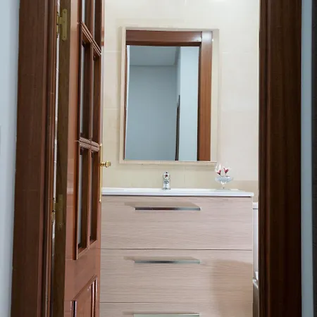 Koti Rentals - Daimiel 3 *